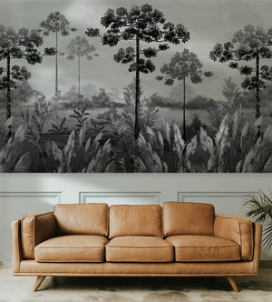 Ambiente com sofá de ouro e parede com boiserie e papel de parede Pampas ii